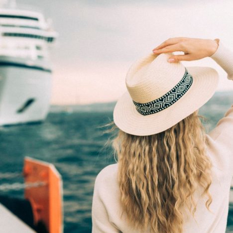 Pourquoi est-ce intéressant de voyager sur un grand et luxueux bateau de croisière ?