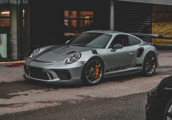 Porsche d’occasion : comment faire le bon choix ?