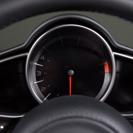 Moteur, carrosserie, freinage : repérer en ligne les pièces essentielles d’une voiture sans permis