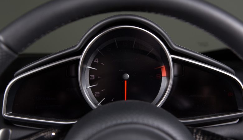 Volant de F1 : un outil essentiel pour la performance en piste