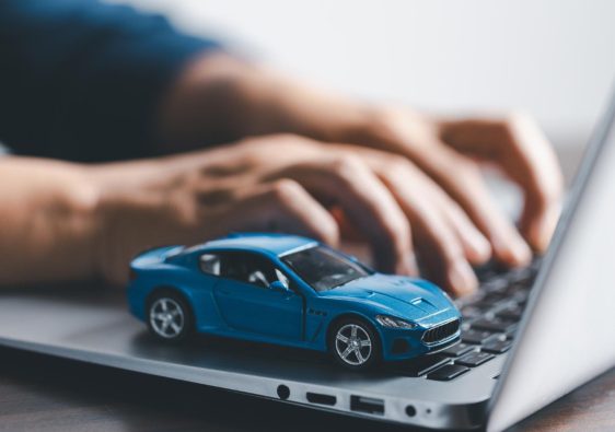 Assurance auto avec ou sans frais de dossier : quelles différences ?